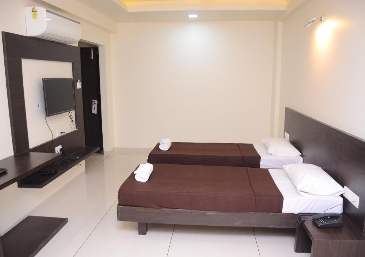 The Hotel Relax Kankavli Kankavali 外观 照片