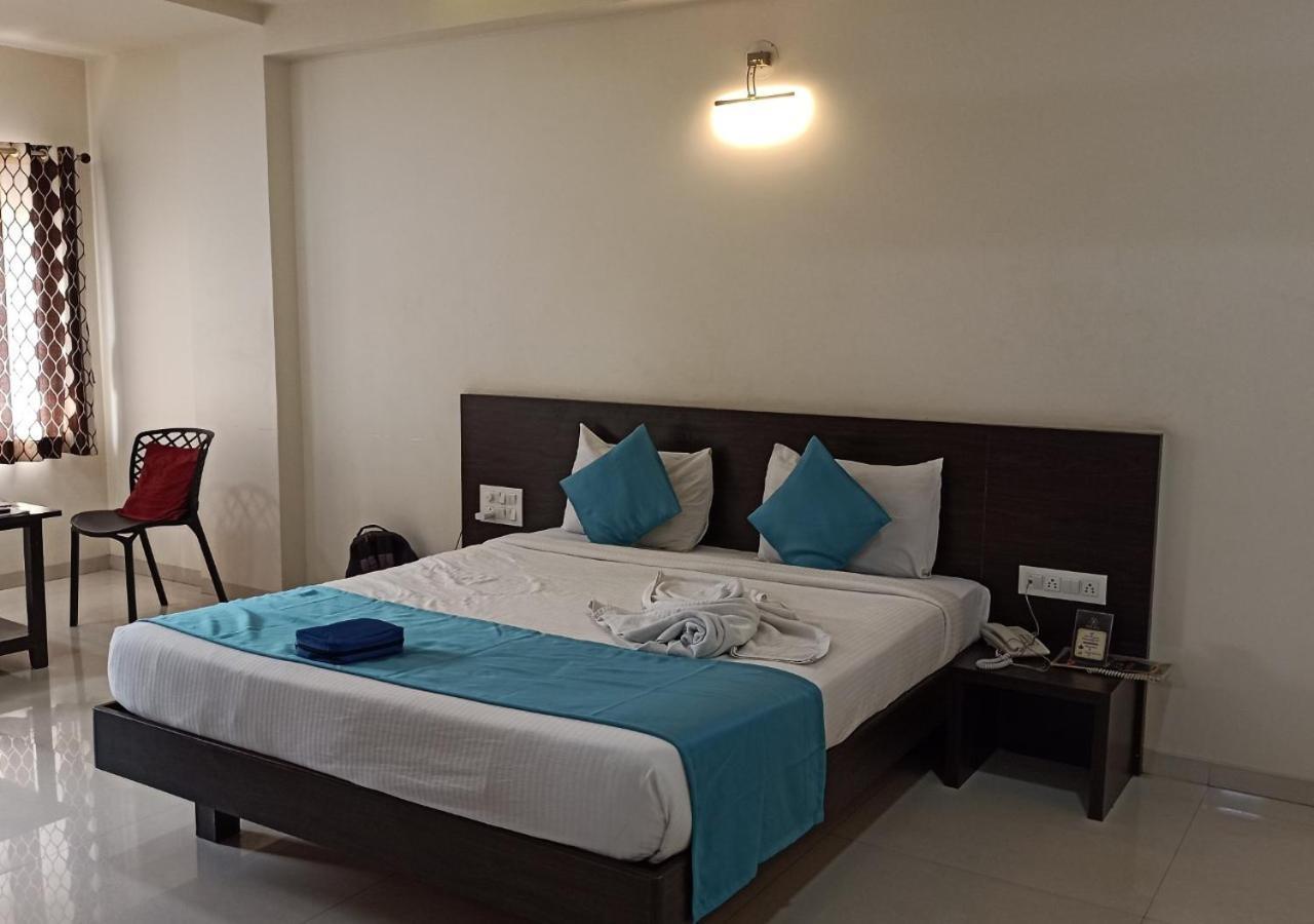 The Hotel Relax Kankavli Kankavali 外观 照片