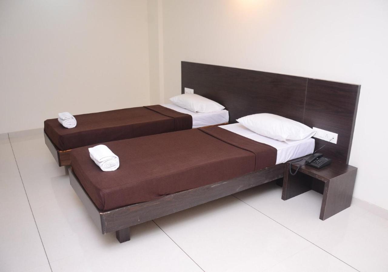 The Hotel Relax Kankavli Kankavali 外观 照片